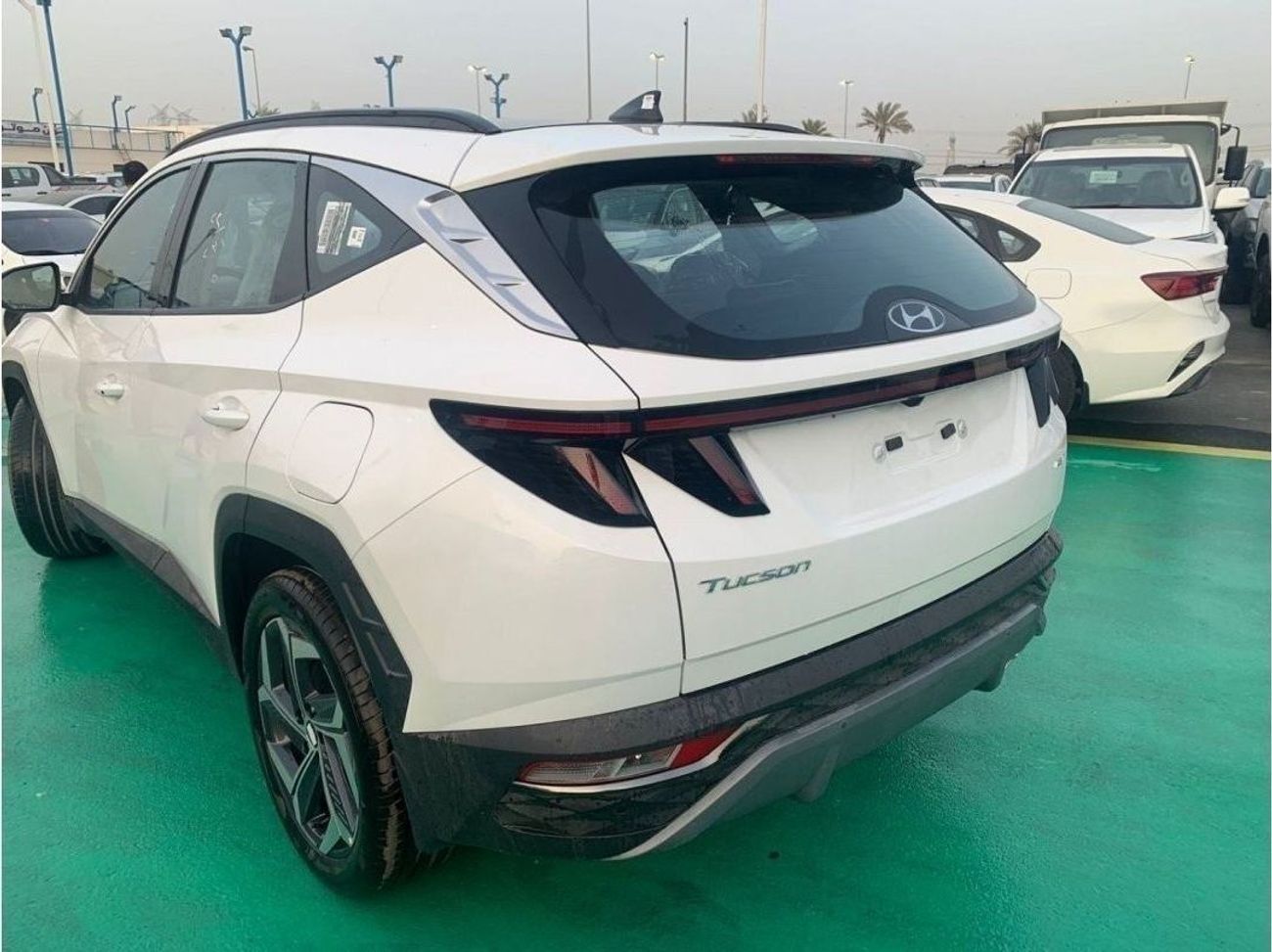 هيونداي توسون 1.6L Petrol, SUV, FWD, 5 Doors, Cruise Control, Panoramic Roof, Front Electric Seats all colors avai