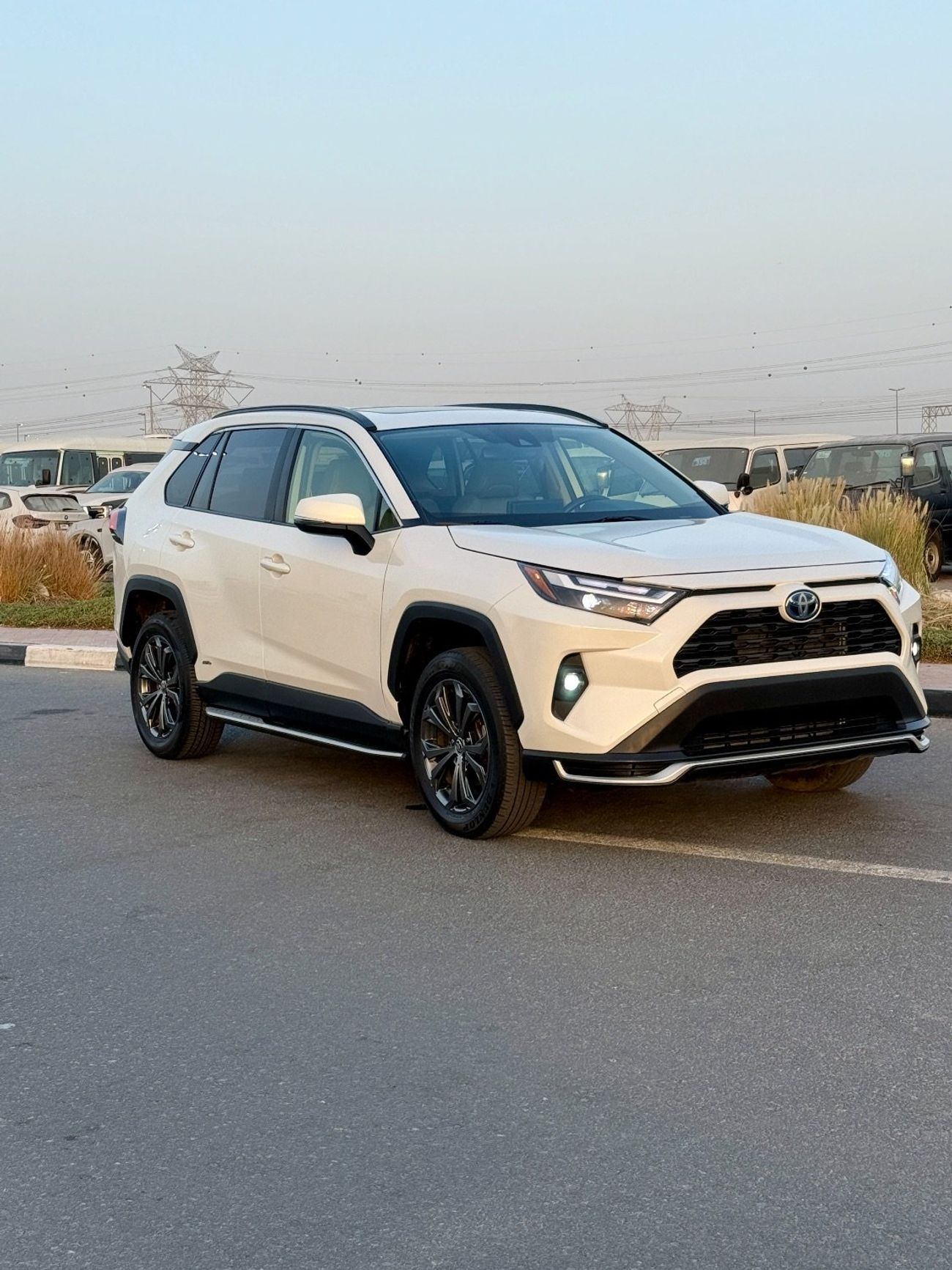 Toyota RAV4 RAV4 xle premium AWD Hybrid