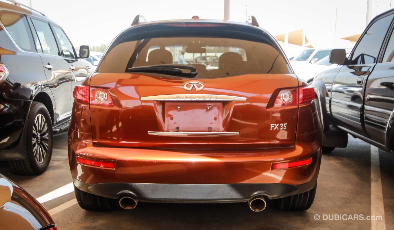 Infiniti FX35