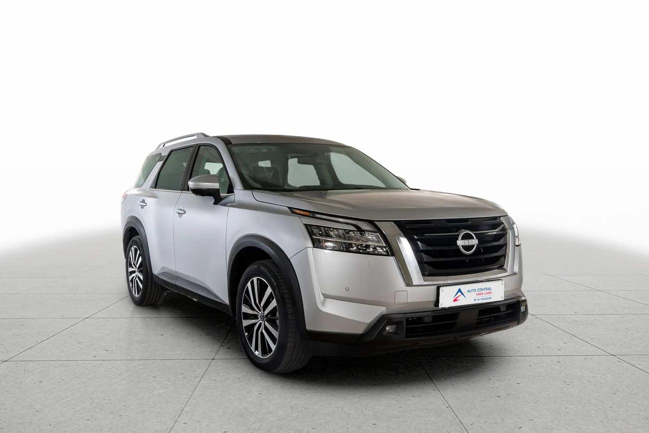 Nissan Pathfinder SV 3.5