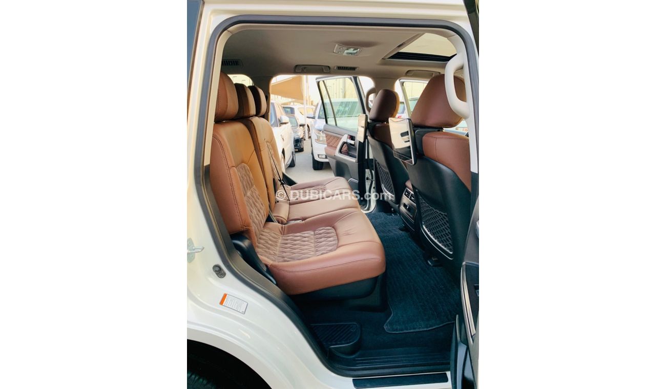 Toyota Land Cruiser VXR