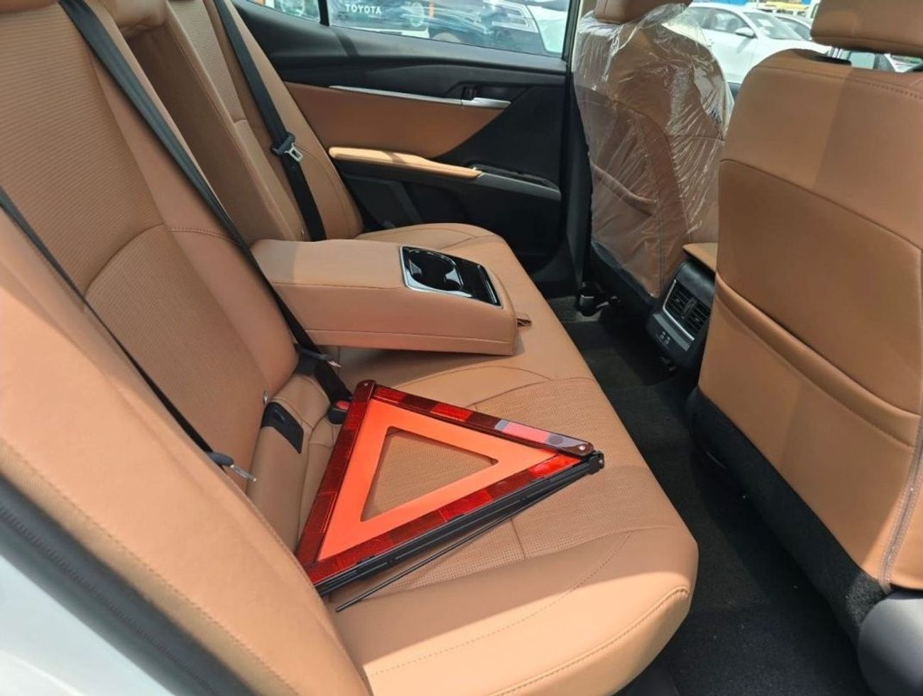 Toyota Camry 2.0L HYBRID 2024