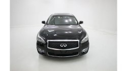 Infiniti Q70 Model 2017 | V6 engine | 3.7L | 330 HP | 19' alloy wheels | (M340146)