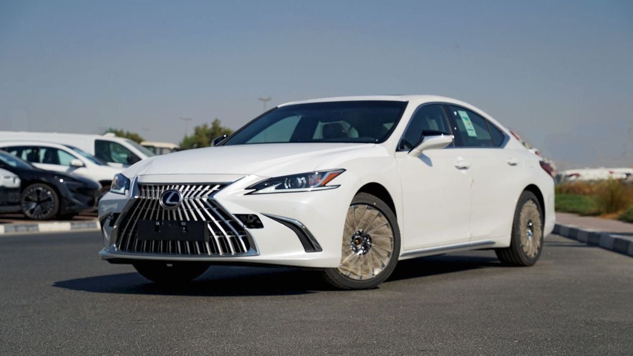 Lexus ES300h 2.5L Hybrid Sedan | Leather Seats | Alloy Wheels | Rear Camera | Sunroof | Zero KM | ES300h