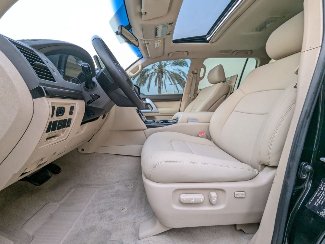 تويوتا لاند كروزر Toyota Landcruiser 2015 facelifted 2025 with interior and exterior v6 4.0L