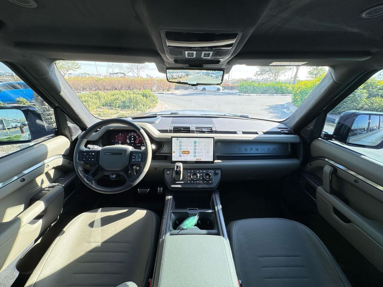 Land Rover Defender GCC SPEC BRAND NEW OCTA