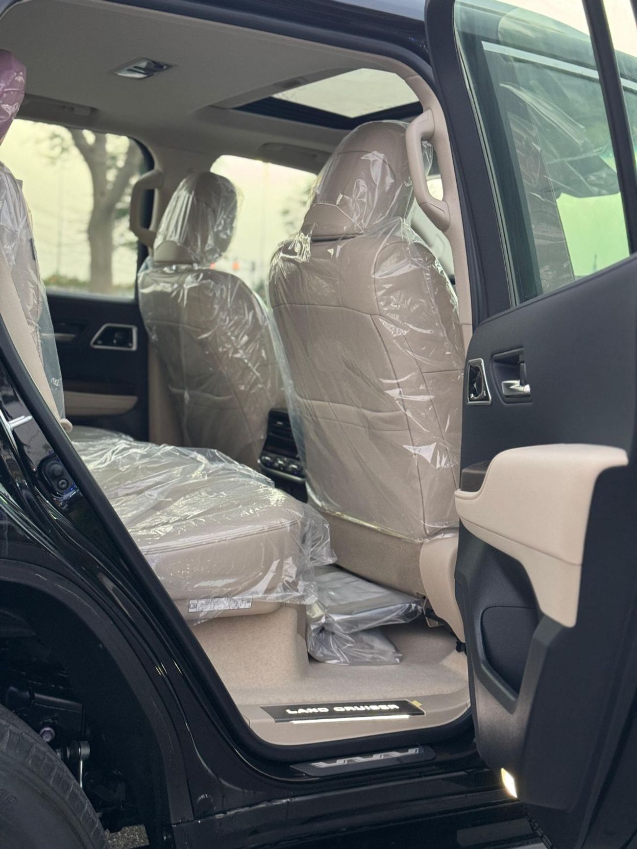 Toyota Land Cruiser VXR 4.0L With Rader JBL  Full Option SUV (Ready Stock)