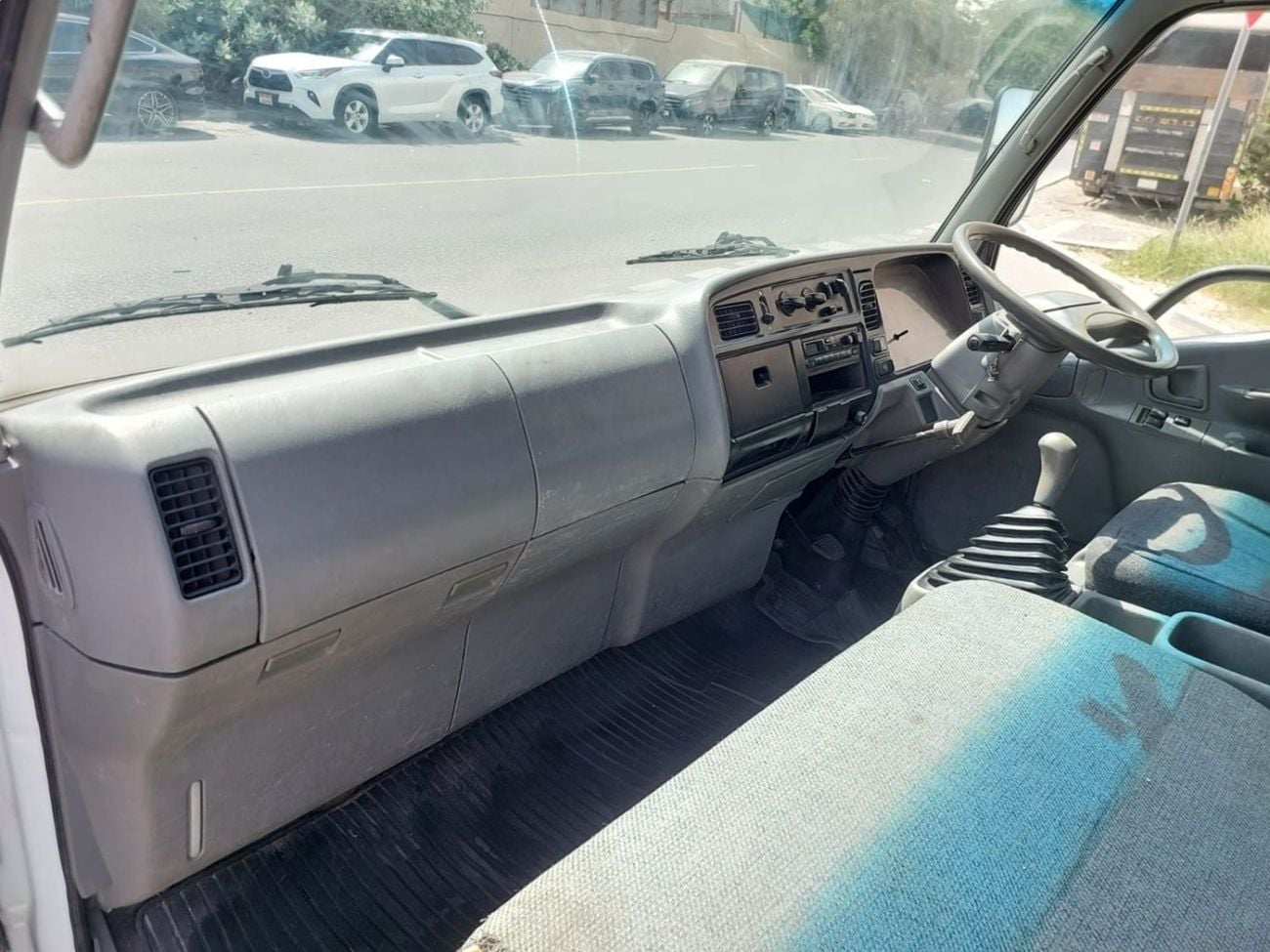 Mitsubishi Fuso Canter MITSUBISHI CANTER TRUCK RHD 1997 MODEL 4.5 L DIESEL MANUAL(PM31580)