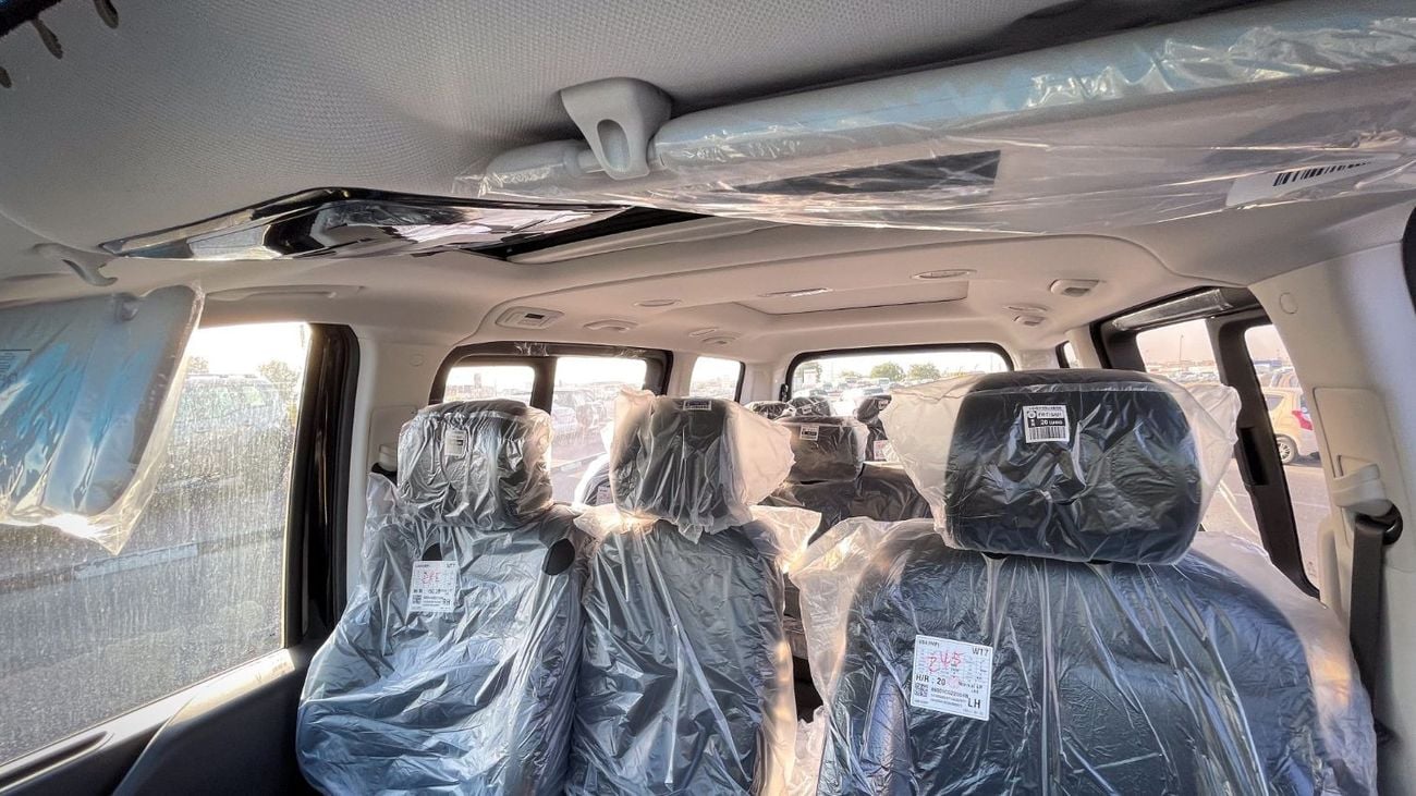 هيونداي ستاريا Premium 11-Seater Mid Option Panoramic Roof 2025YM