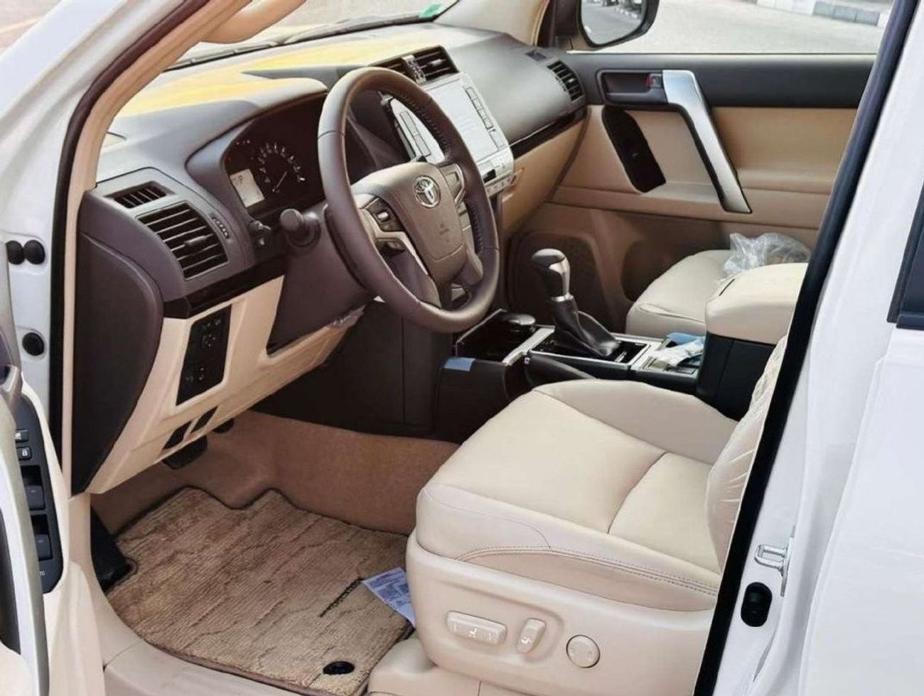 Toyota Prado VXR, 4.0L, V6, LEATHER SEATS, 17" ALLOY WHEELS, 2023 MODEL, ALL WHEEL DRIVE, AUTOMATIC