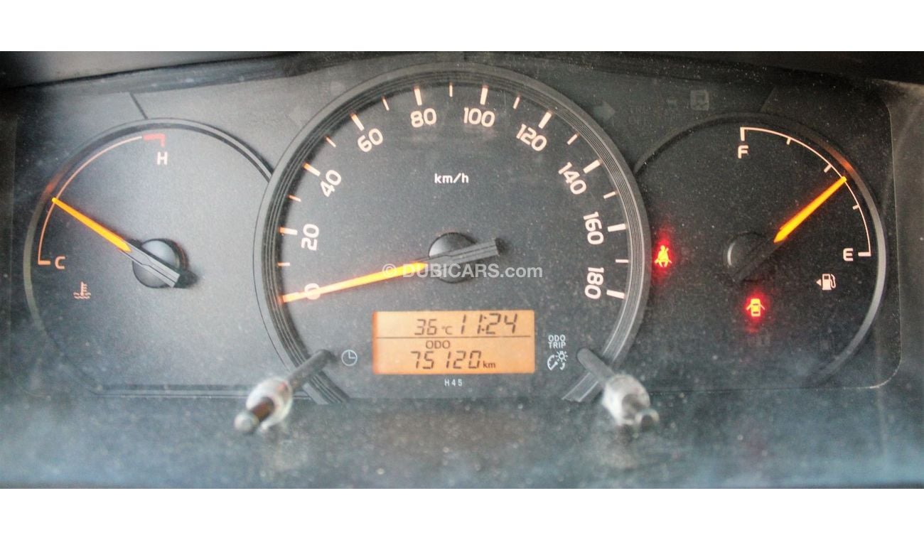 تويوتا هاياس تويوتا هايس 2018 خليجي بحالة ممتازة بدون حوادث نظيفه جدا من الداخل والخارج