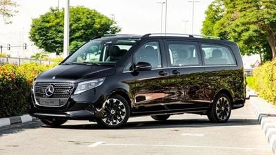 Mercedes-Benz V 300 Avantgarde Plus Extra Long | 2025 | GCC Specs | with 2 Years Agency Warranty