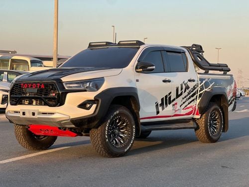 Toyota Hilux Toyota Hilux 2016model Modified 2024 Adventure 2.7 4x4 petrol Engine Colour white push start Transmi