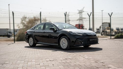 تويوتا كامري LE HEV 2026 Toyota Camry E-plus 2.5L AT Hybrid (Black-Beige)