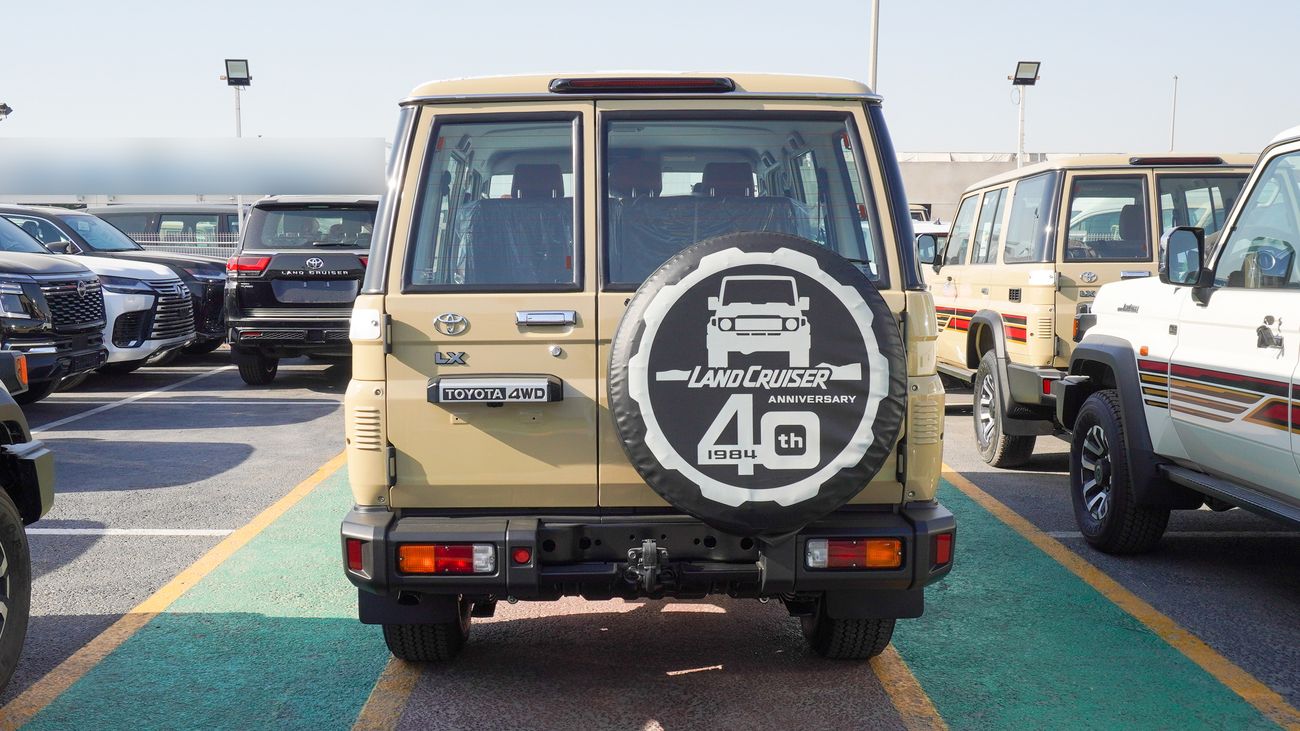 Toyota Land Cruiser 70 LX 2.8L Diesel A/T