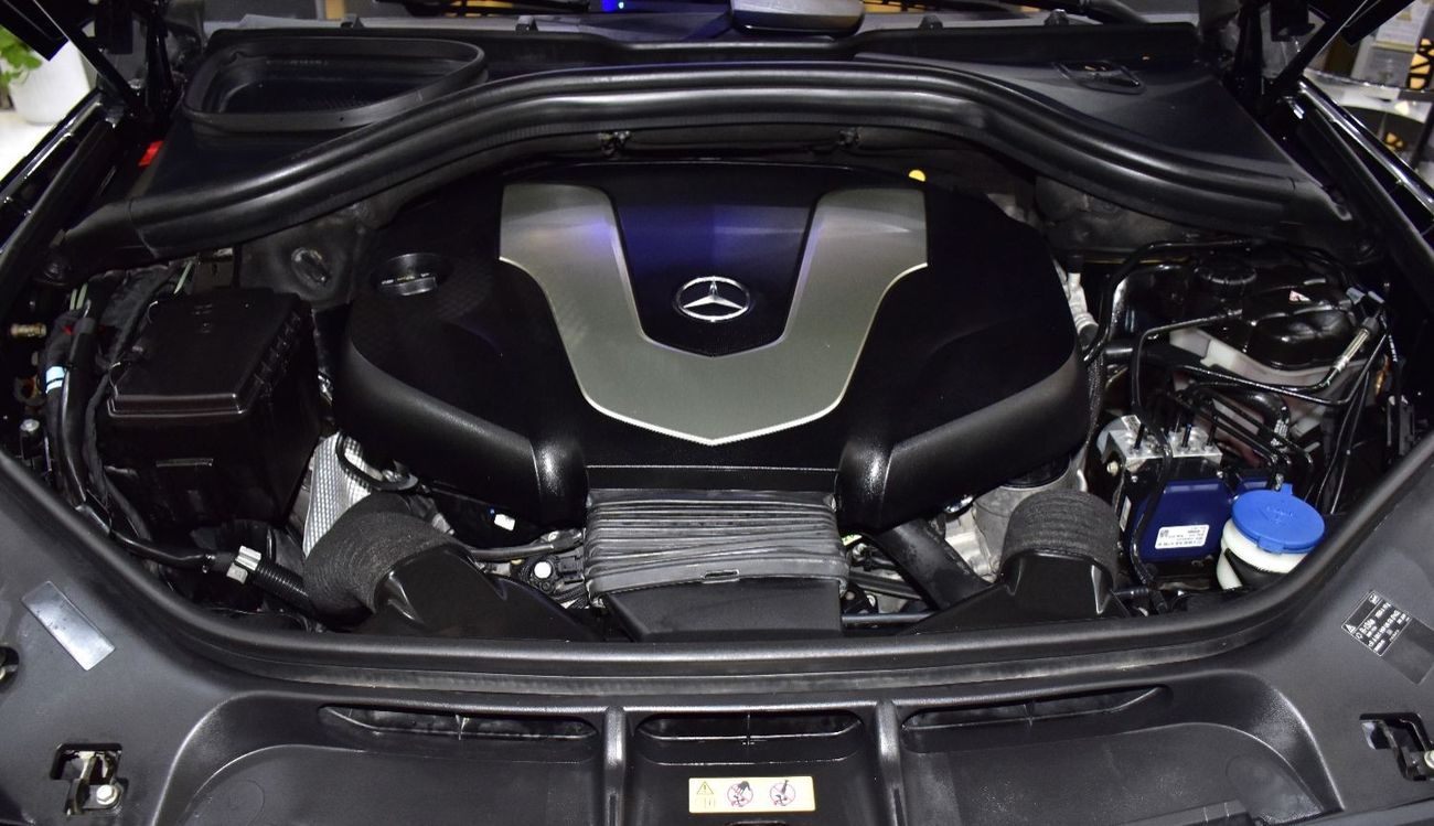 مرسيدس بنز GLS 350 EXCELLENT DEAL for our Mercedes Benz GLS 350d 4Matic ( 2016 Model ) in Black Color European Specs