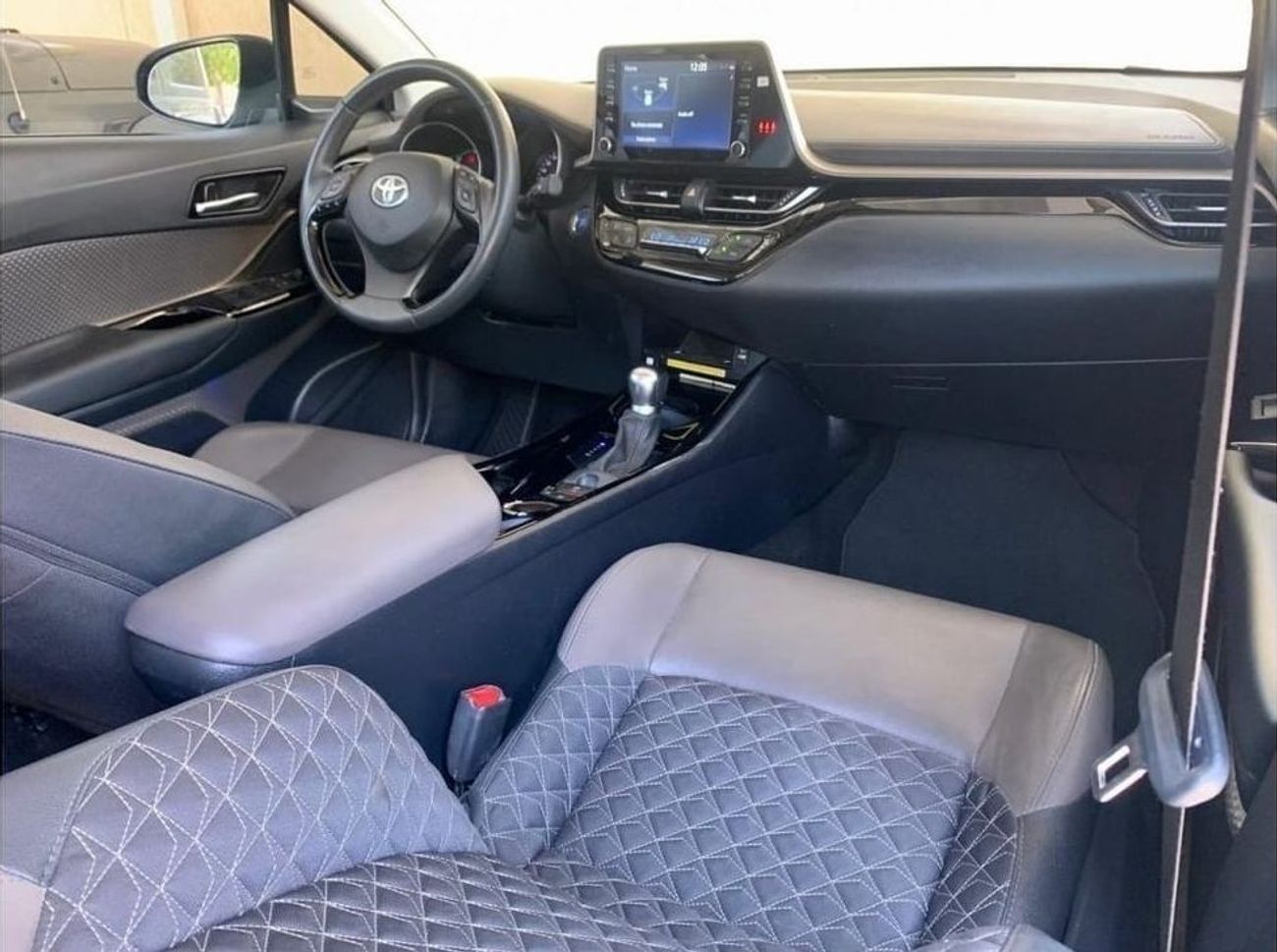 Toyota CHR Toyota C-HR Hybrid ,2022 (1.8L) GCC Specs Full Option