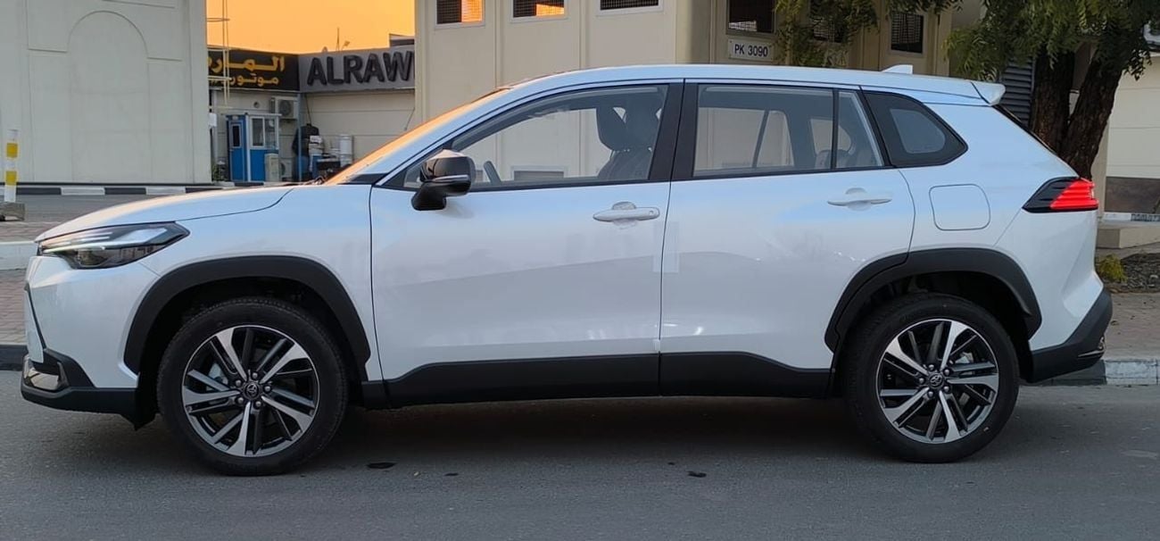 تويوتا فرونتلاندر 2.0L Hybrid Luxury Plus Full Option (Top Option) 2025 Brand New Export Only