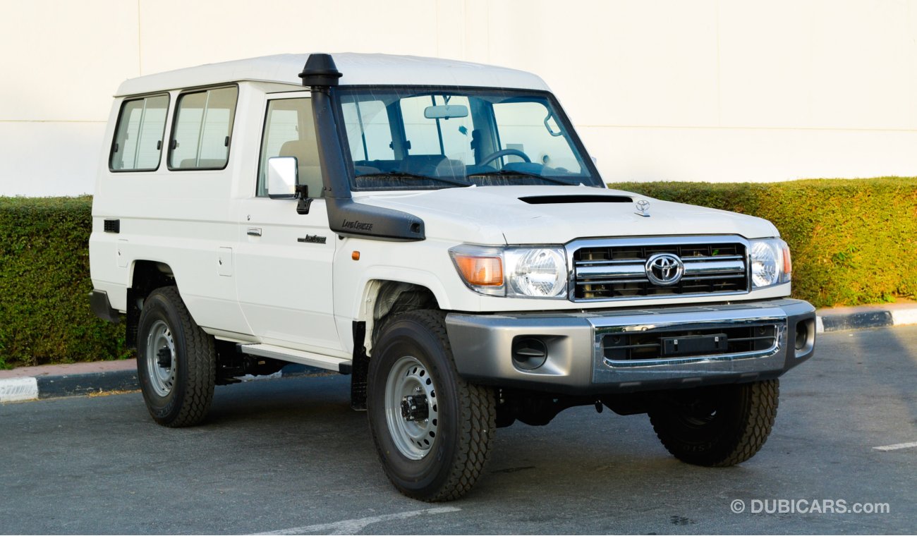 Toyota Land Cruiser Hard Top 4.5L Diesel V8