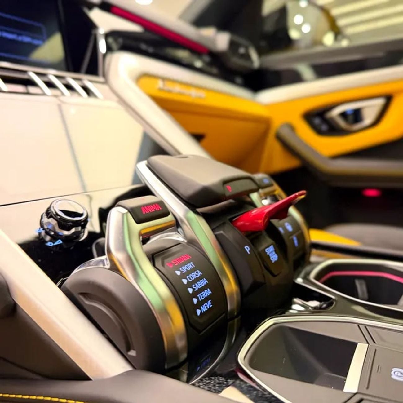 لامبورغيني اوروس BRAND CONDITION