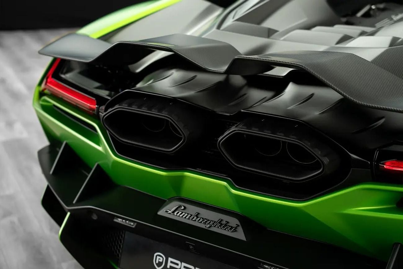 Lamborghini Revuelto 6.5L V12 Hybrid LAMBORGHINI | REVUELTO | FULL CARBON | GCC SPECS DEALER WARRANTY + SERVICE CONTRAC