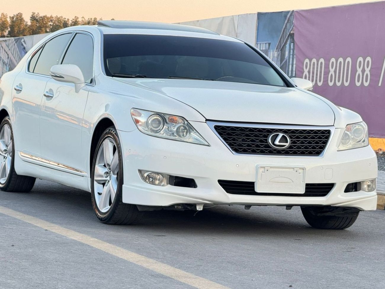 لكزس LS 460 L 4.6L In excellent condition and requires no expense