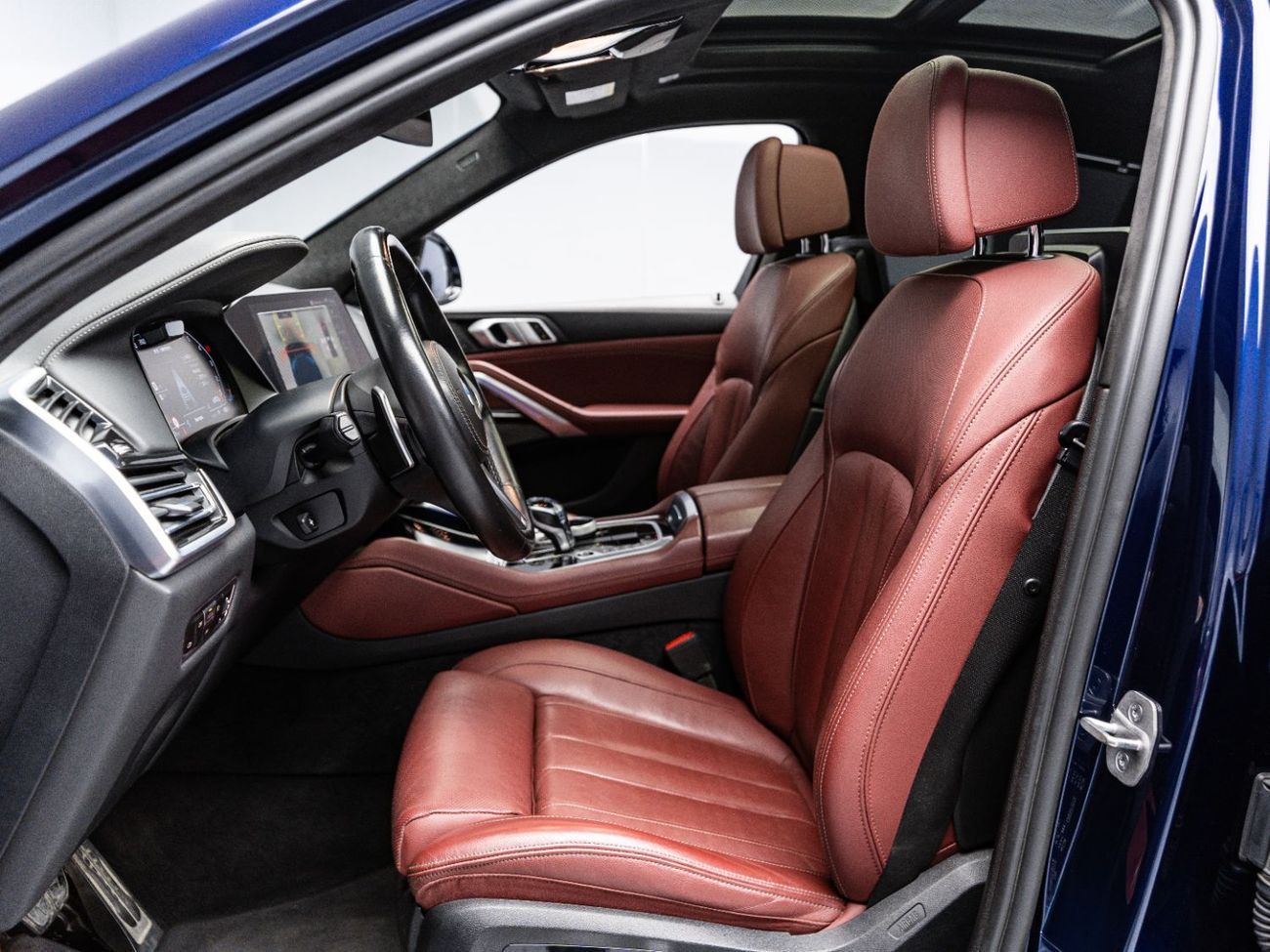 BMW X6 M50i 4.4L Exclusive Extended Eid Offer - Limited Time Only! 2027 BMW Warranty + Service, GCC