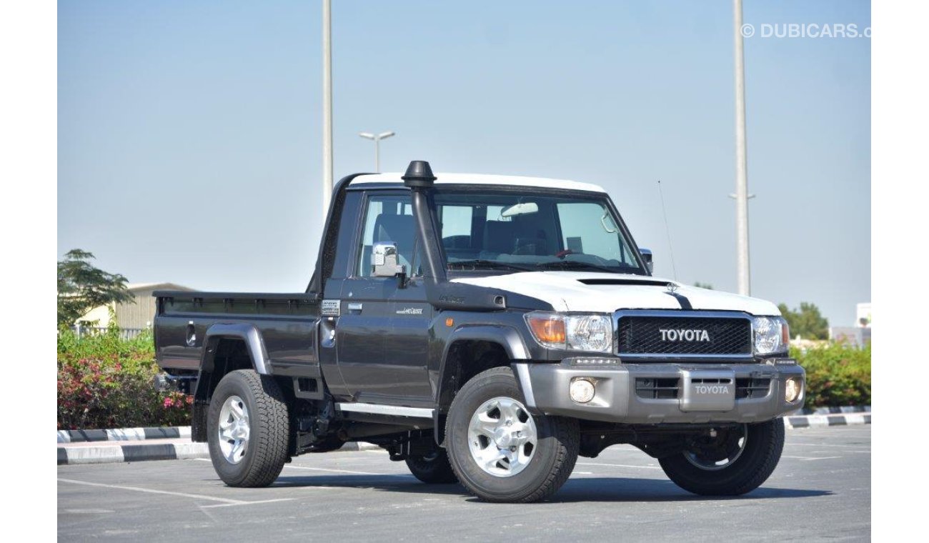 تويوتا لاند كروزر بيك آب 79 SINGLE CAB PICKUP  LX LIMITED V8 4.5L  DIESEL