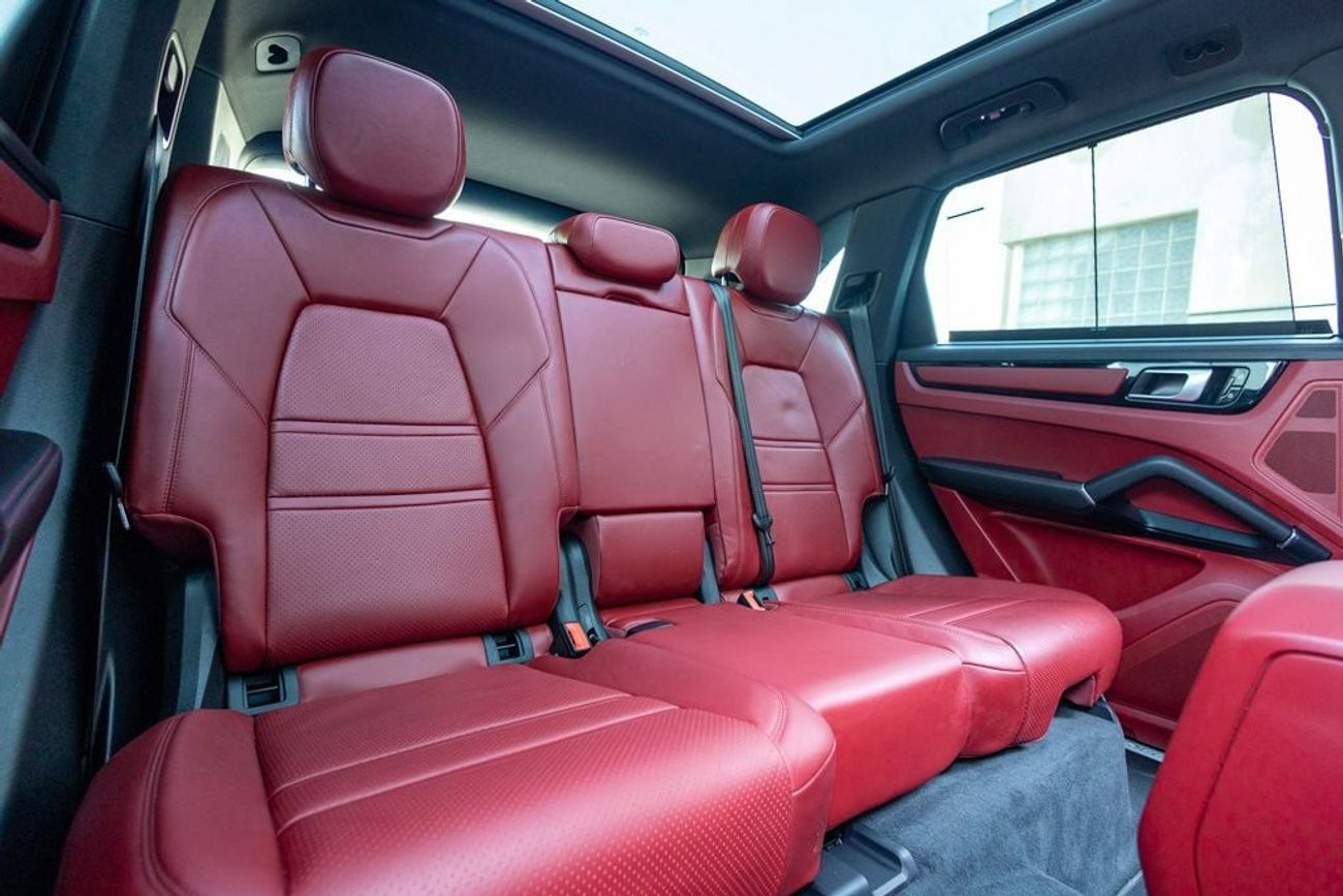 Porsche Cayenne S 2.9L (440 HP) Porsche Cayenne S 2019 GCC under Warranty with Flexible Down-Payment.