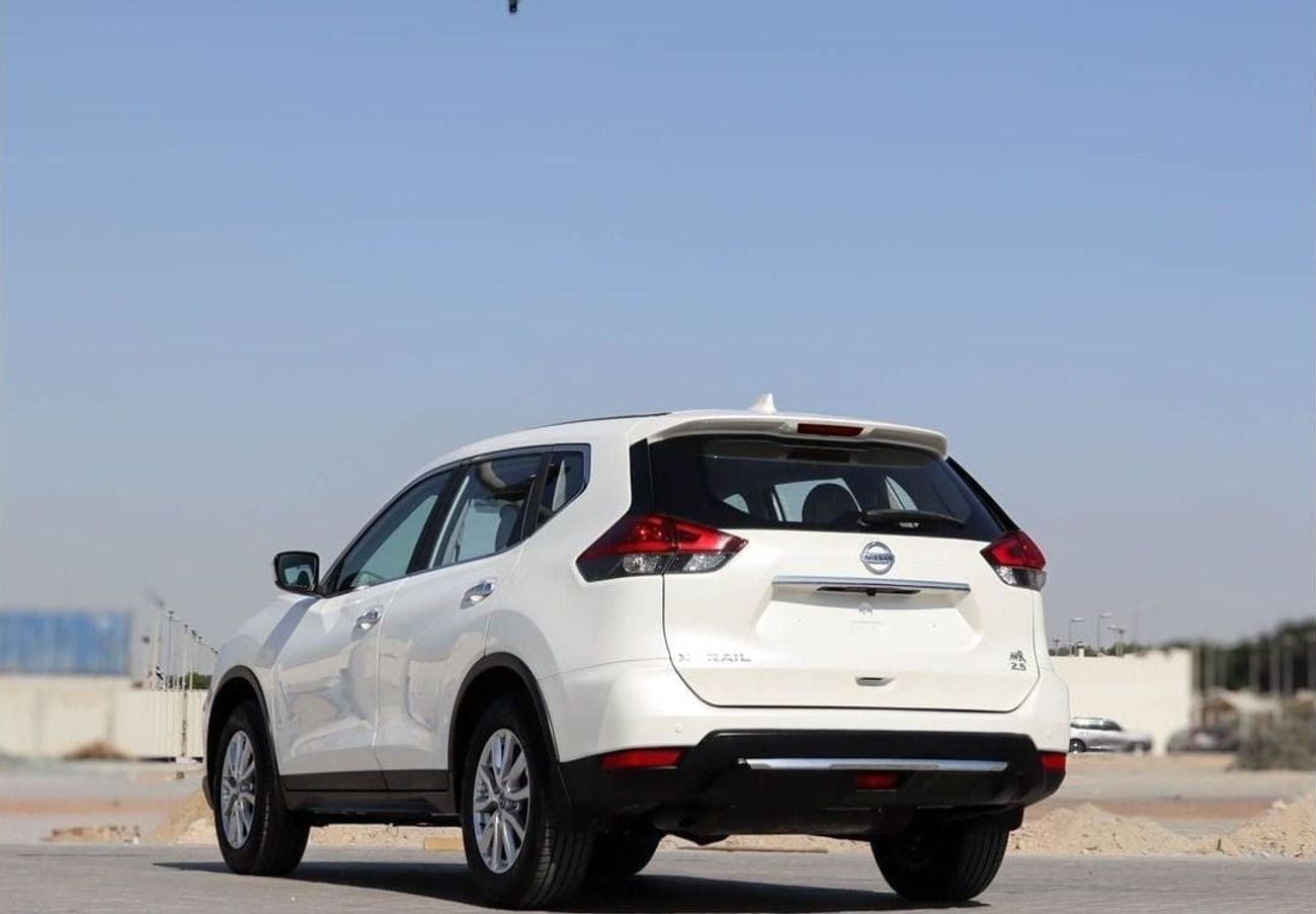 Nissan XTrail S 2.5L FWD (5 Seater) Nissan x-trail 2.5L 2020 GCC accident-free in excellent condition 837 P.M