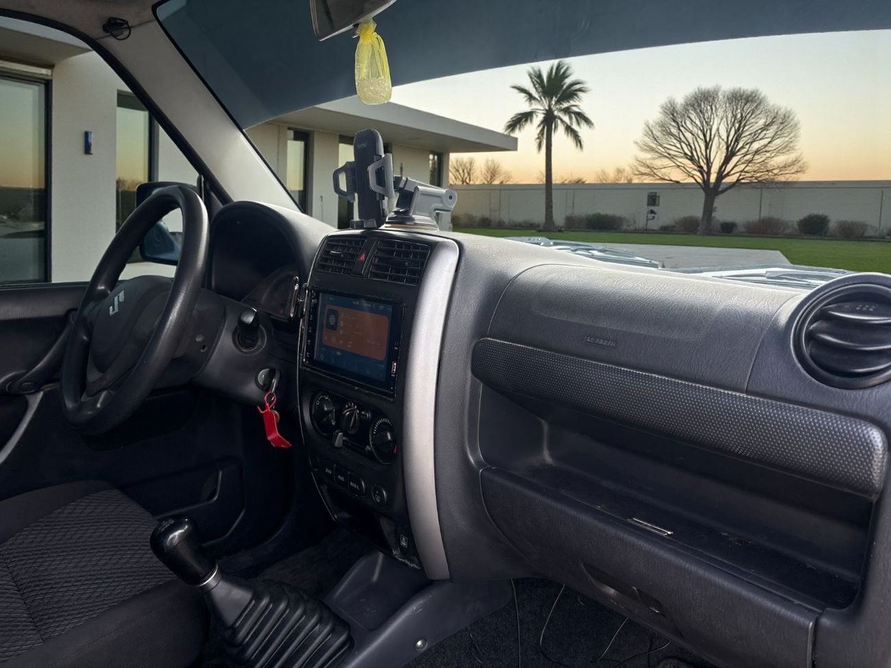 سوزوكي جيمني JIMNY GLX MT | 1.3L I4 – 85 BHP | 2016 | GCC SPECS