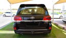 Toyota Land Cruiser VXR V8 5.7 L