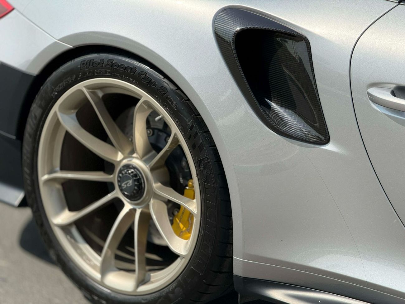 Porsche 911 GT2 RS 3.8L GCC SPEC NEAT AND CLEAN