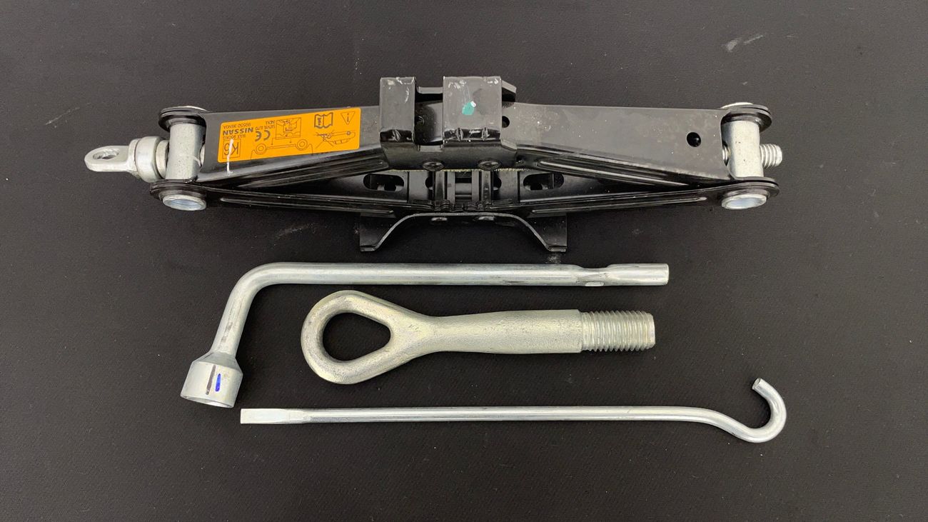 Nissan Sunny SV 1.5 | Zero Down Payment | Home Test Drive