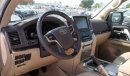 Toyota Land Cruiser VXS V8 5.7L Beige inside full option تويوتا لاندكروزر الداخلية باللون البيج فل اوبشن