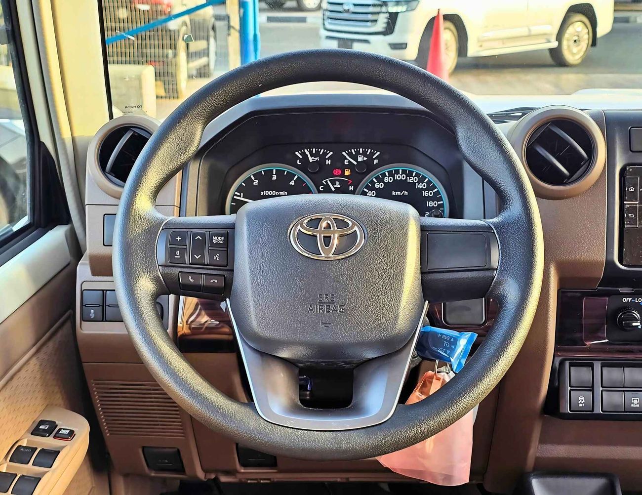 Toyota Land Cruiser 70 LC76 | M/T | 2.8L V4 DIESEL | DVD+CAMERA | SNORKEL | PWR WINDOWS & LOCKS (CODE # DSL-E)