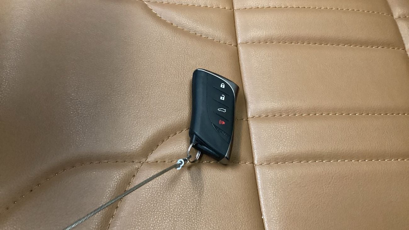 Lexus ES350 Premier 3.5L FWD Premier | Guaranteed Warranty | 0 Down Payment