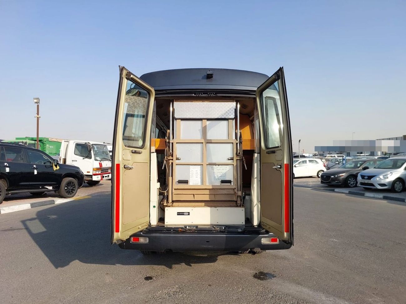 نيسان سيفيليان NISSAN CIVILIAN BUS 1995 RHD 4.1 L DIESEL MANUAL(PM00513)