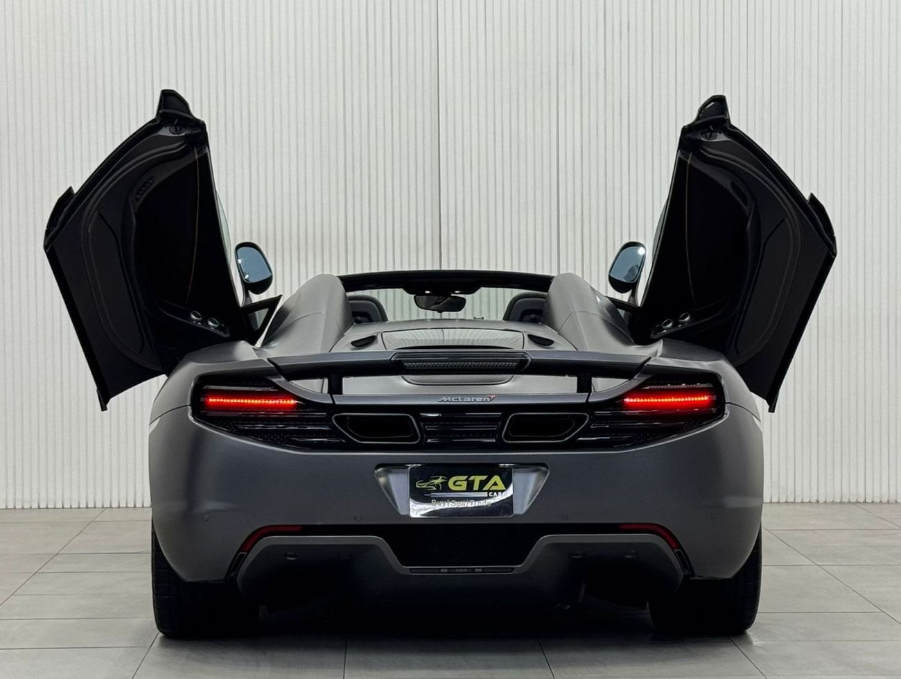 مكلارين MP4-12C 2013 McLaren MP4-12C Spider, Jan 2025 McLaren Warranty, Full Service History, GCC