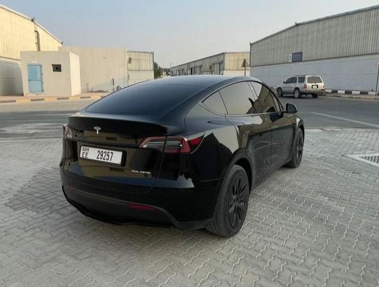 تسلا موديل Y Long Range (AWD)