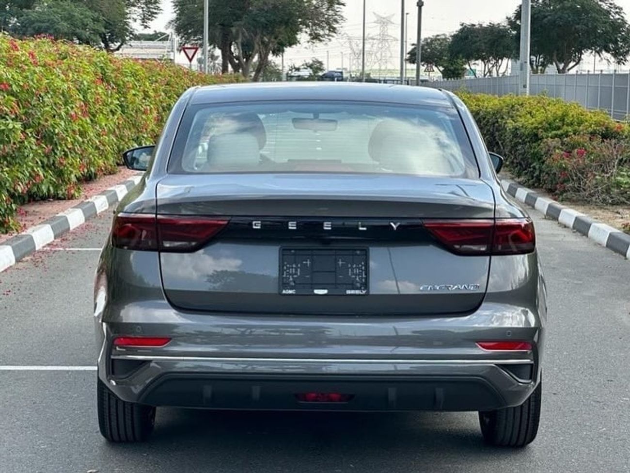 جيلي إمجراند 1.5 L 2024 Push start  Keyless entry  Rear camera