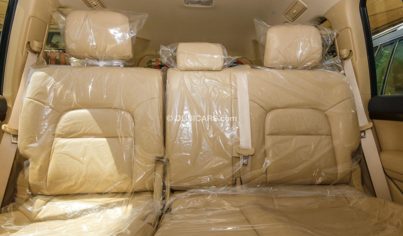 Toyota Land Cruiser GXR White Edition