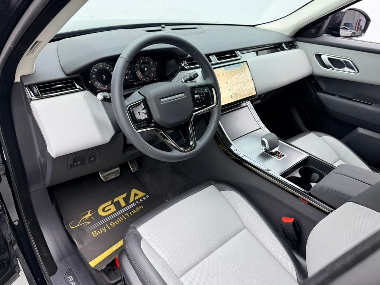 لاند روفر رينج روفر فيلار COMFORTLINE Dynamic SE P250 2.0L 2025 Range Rover Velar P250 Dynamic SE, 2029 RR Warranty + Service