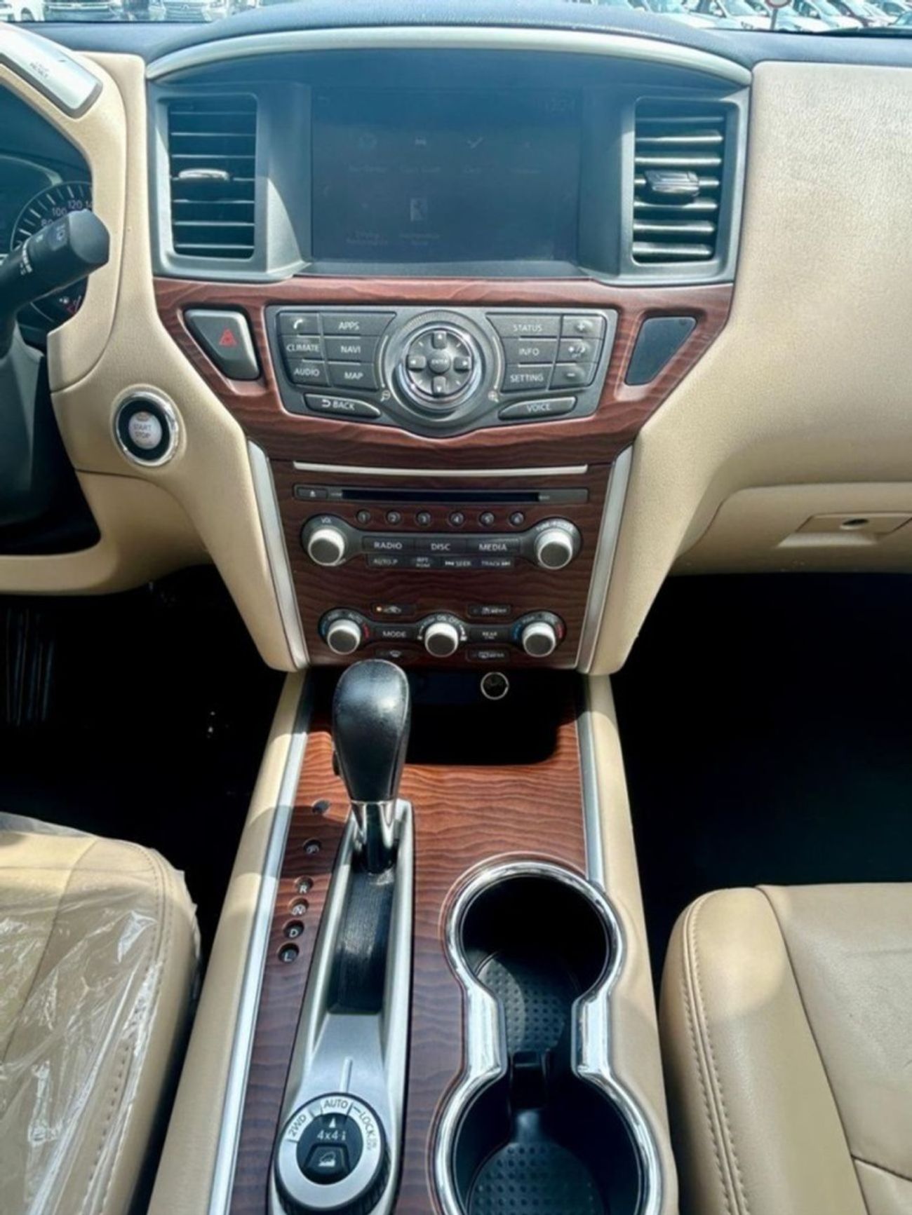 Nissan Pathfinder SV 3.5L (260 HP) 4WD GCC FULLY AGENCY MAINTAINED