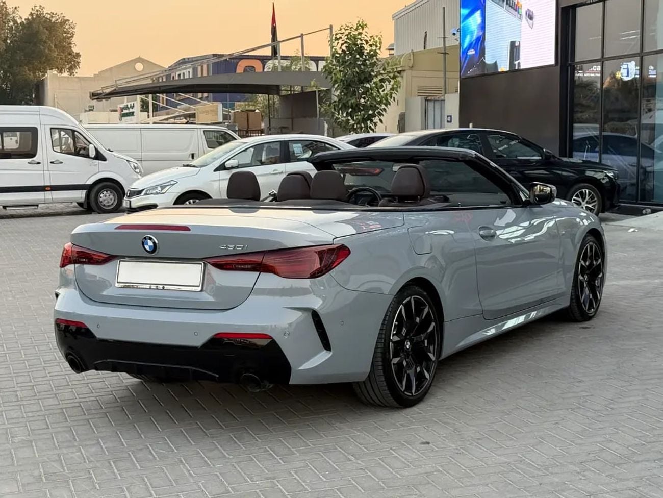 بي أم دبليو 430i LUXURY M SPORT PACKAGE