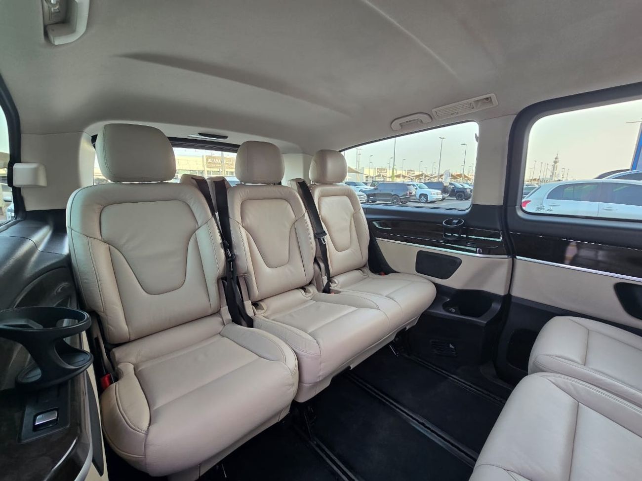 مرسيدس بنز V 250 اكسكلوسيف