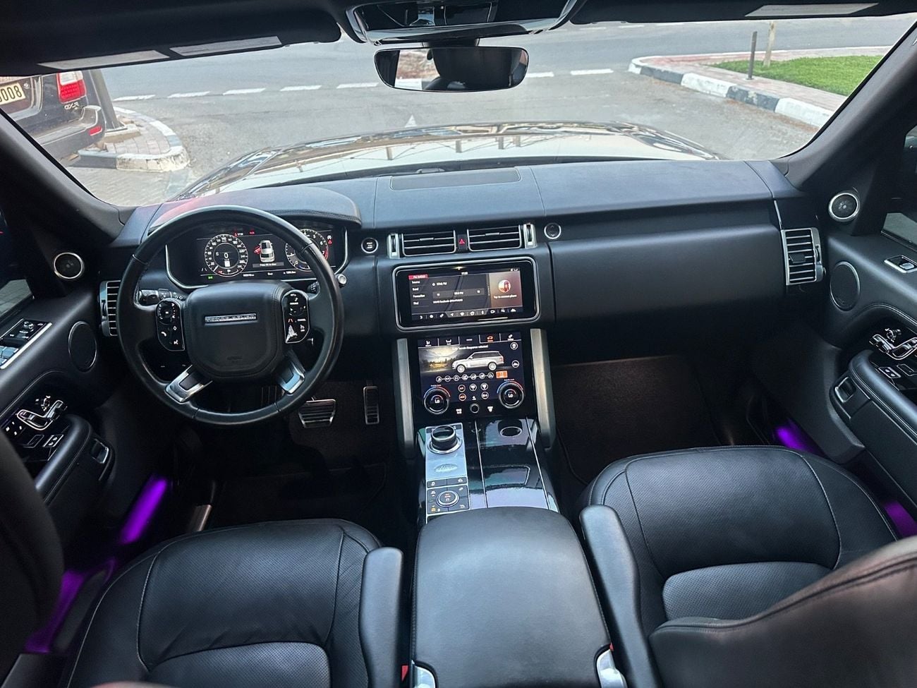 Land Rover Range Rover HSE P525 V8 Westminster 3 years warranty and 3 free services