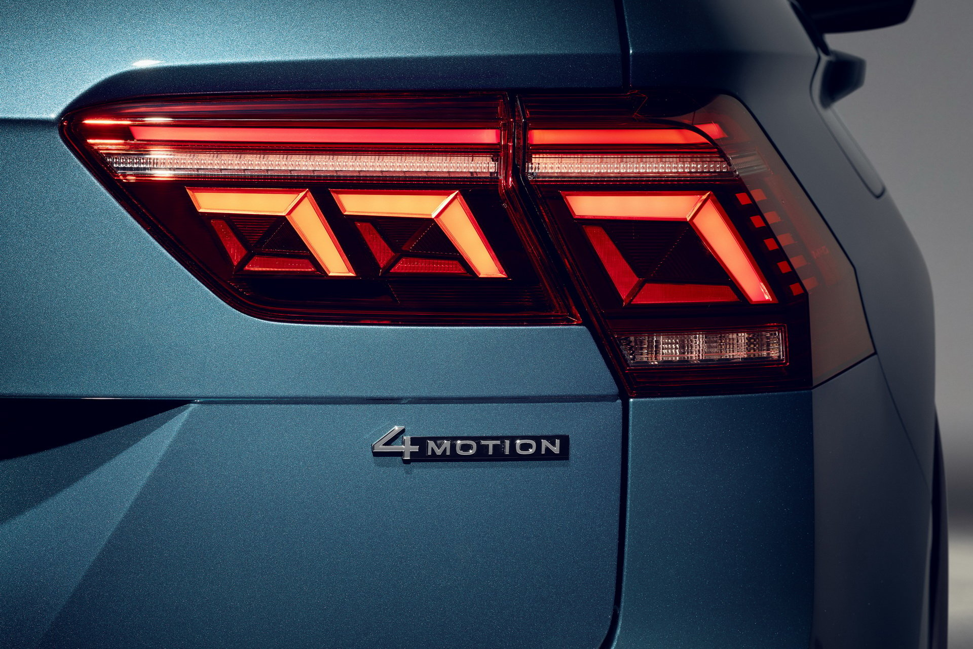 Volkswagen Tiguan exterior - Tail Light