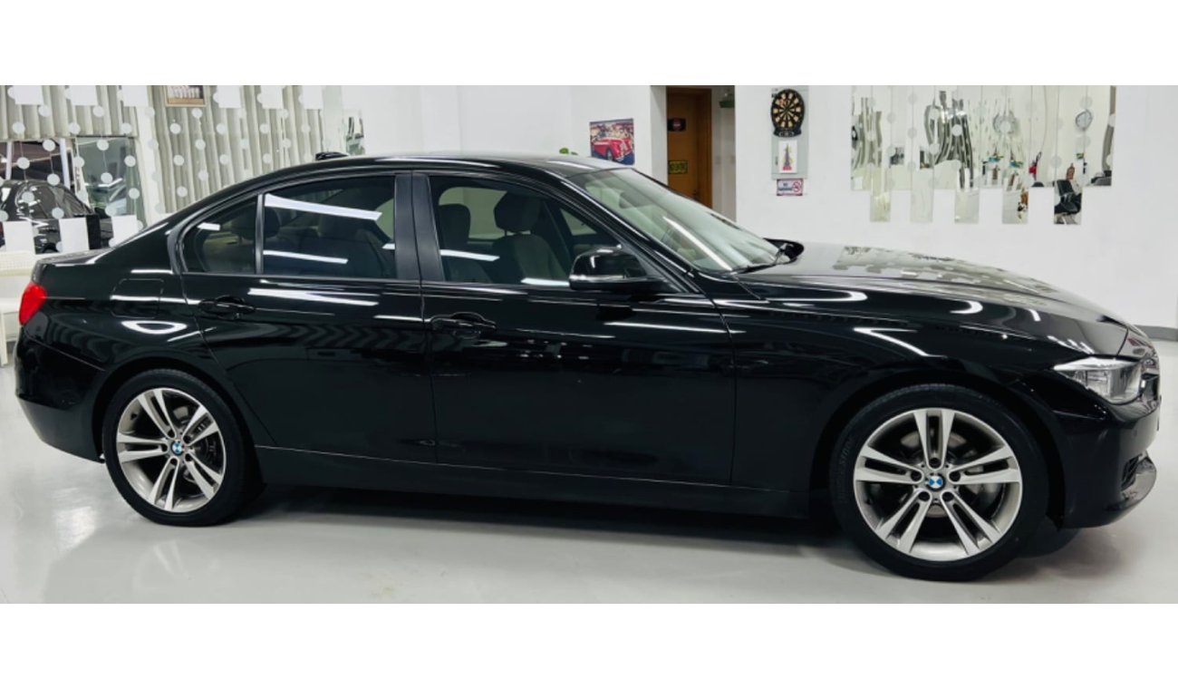 BMW 320i Exclusive GCC .. Perfect Condition .. Sunroof ..