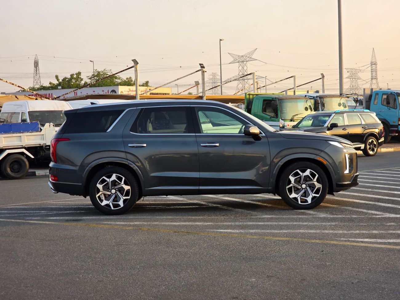 Hyundai Palisade 3.8L GDi (AWD) Premium 2022 Model Facleft to 2024 Model Calligraphy two sunroof and 360 camera